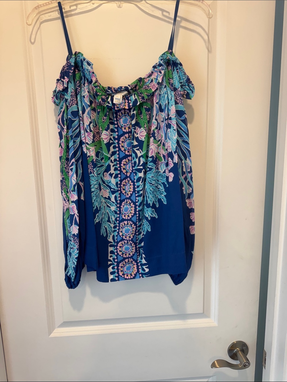 Like new Lilly Pulitzer Floral Print Off The Shoulder Women’s Top - Blue